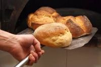 Pan saliendo del horno